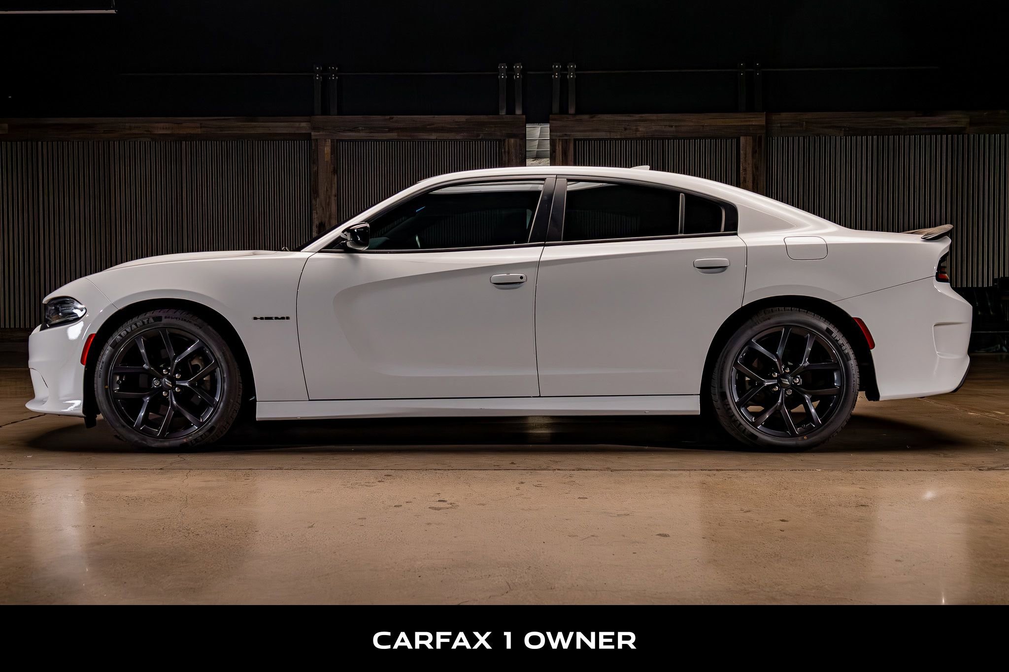 Used 2022 Dodge Charger R/T w/ Blacktop Package RWD image 5