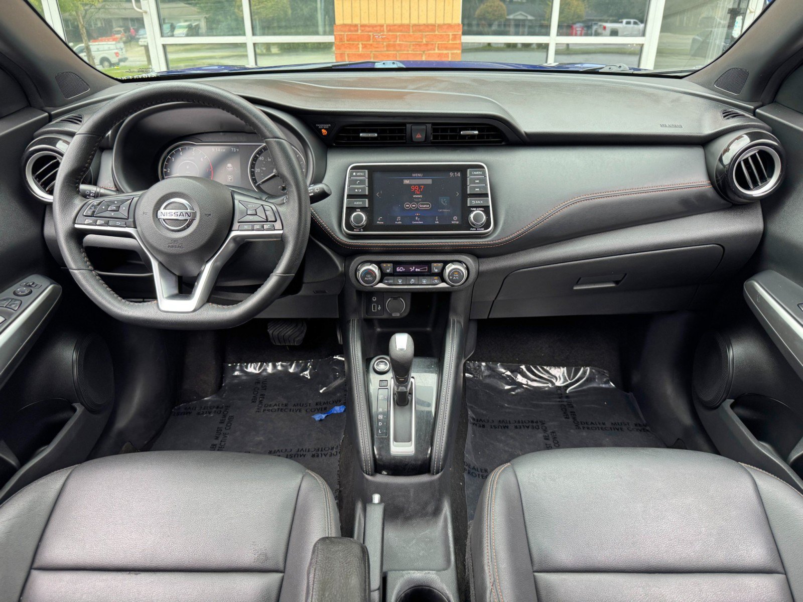Used 2019 Nissan Kicks SR w/ SR Premium Package FWD image 11