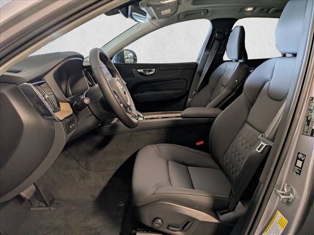 New 2026 Volvo XC60 T8 Plus w/ Climate Package PRO AWD/4WD image 4
