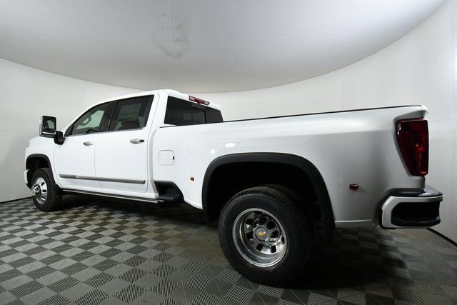 New 2026 Chevrolet Silverado 3500 High Country w/ Technology Package image 14