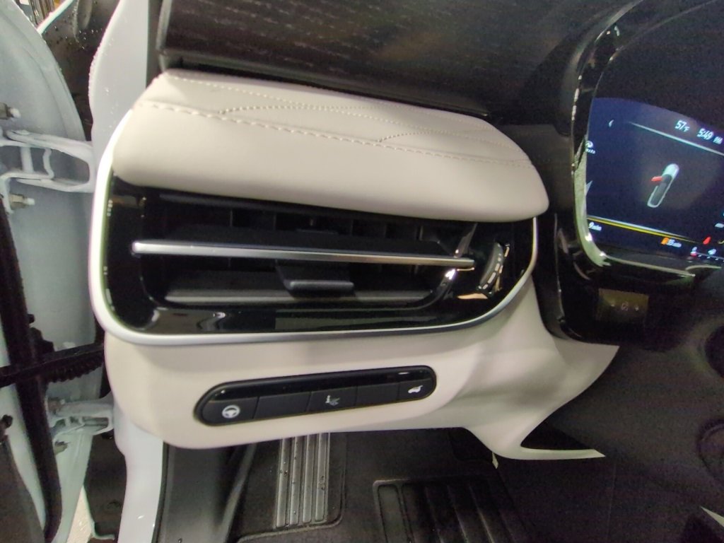 New 2026 INFINITI QX60 Autograph image 11