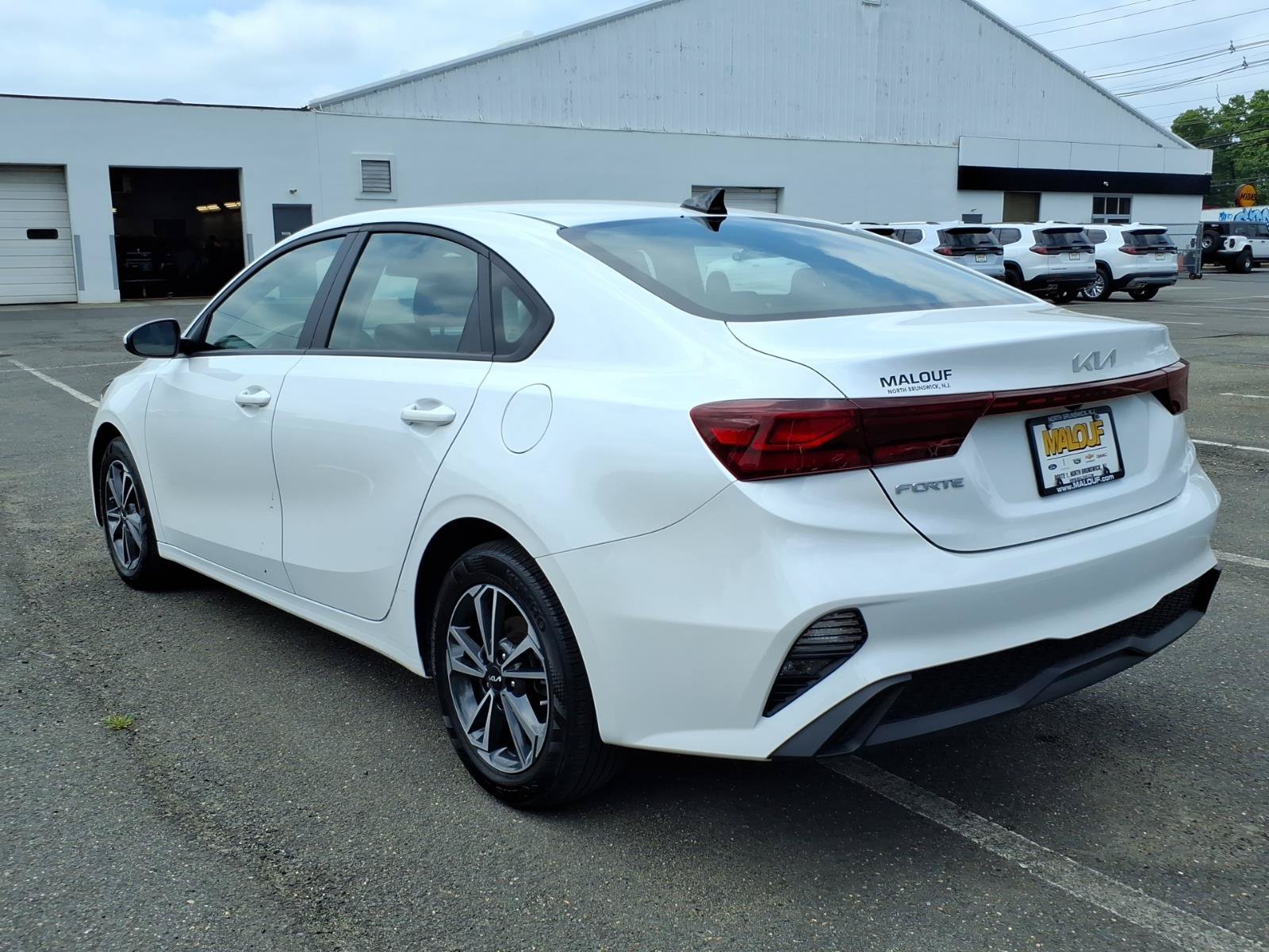 Used 2024 Kia Forte LXS FWD image 4