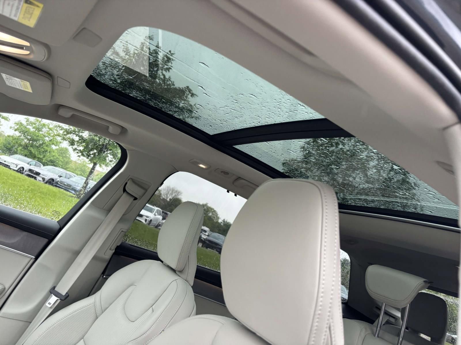 New 2026 Volvo XC90 T8 Ultra w/ Protection Package Premier AWD/4WD image 24