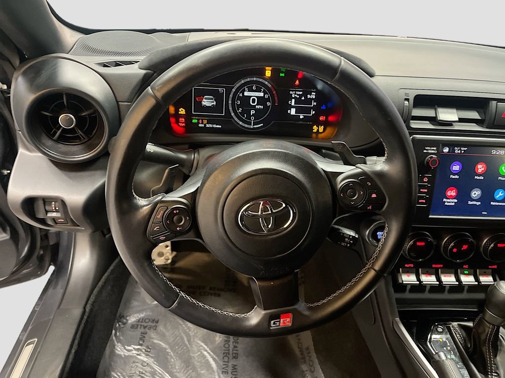 Used 2024 Toyota GR86 Premium image 11