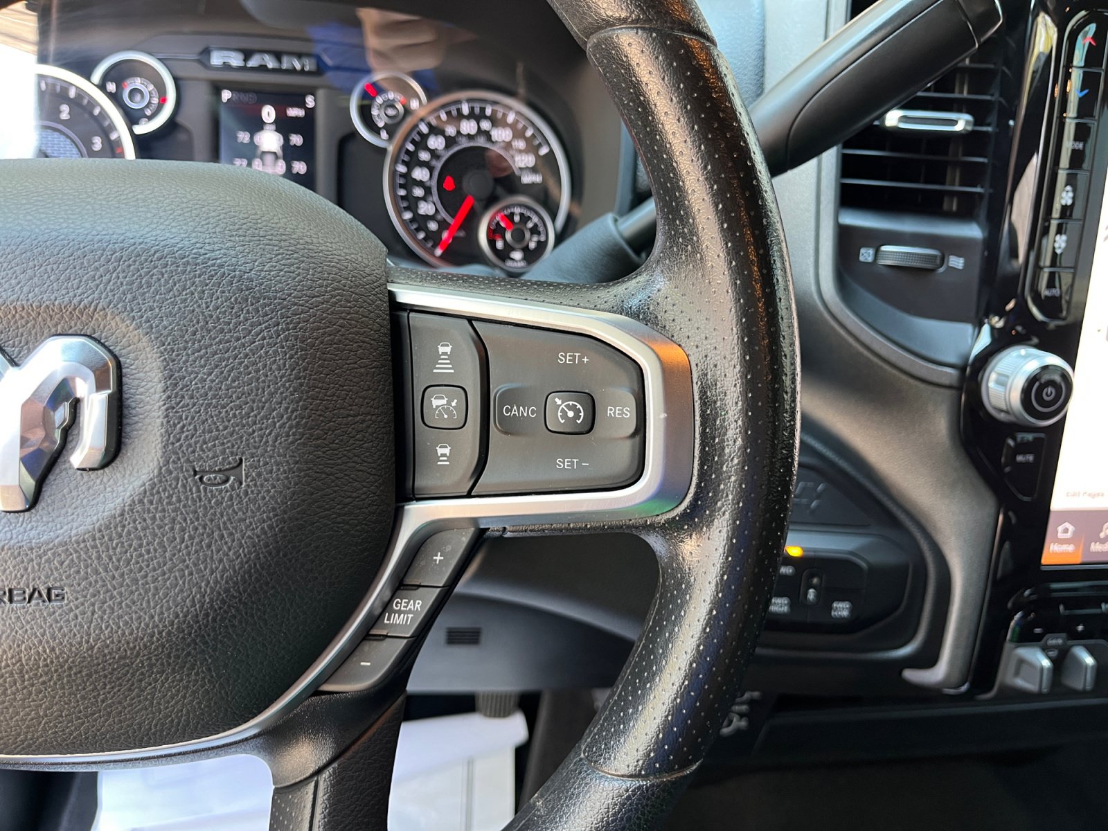 Used 2026 RAM 2500 Tradesman AWD/4WD image 14
