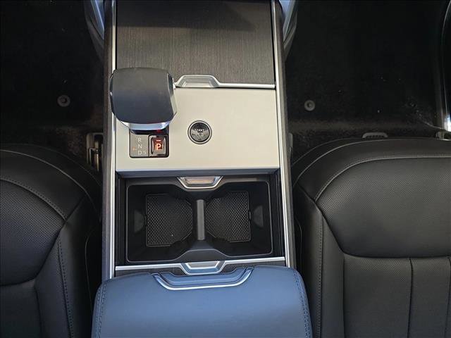 New 2025 Land Rover Range Rover Long Wheelbase SE image 25