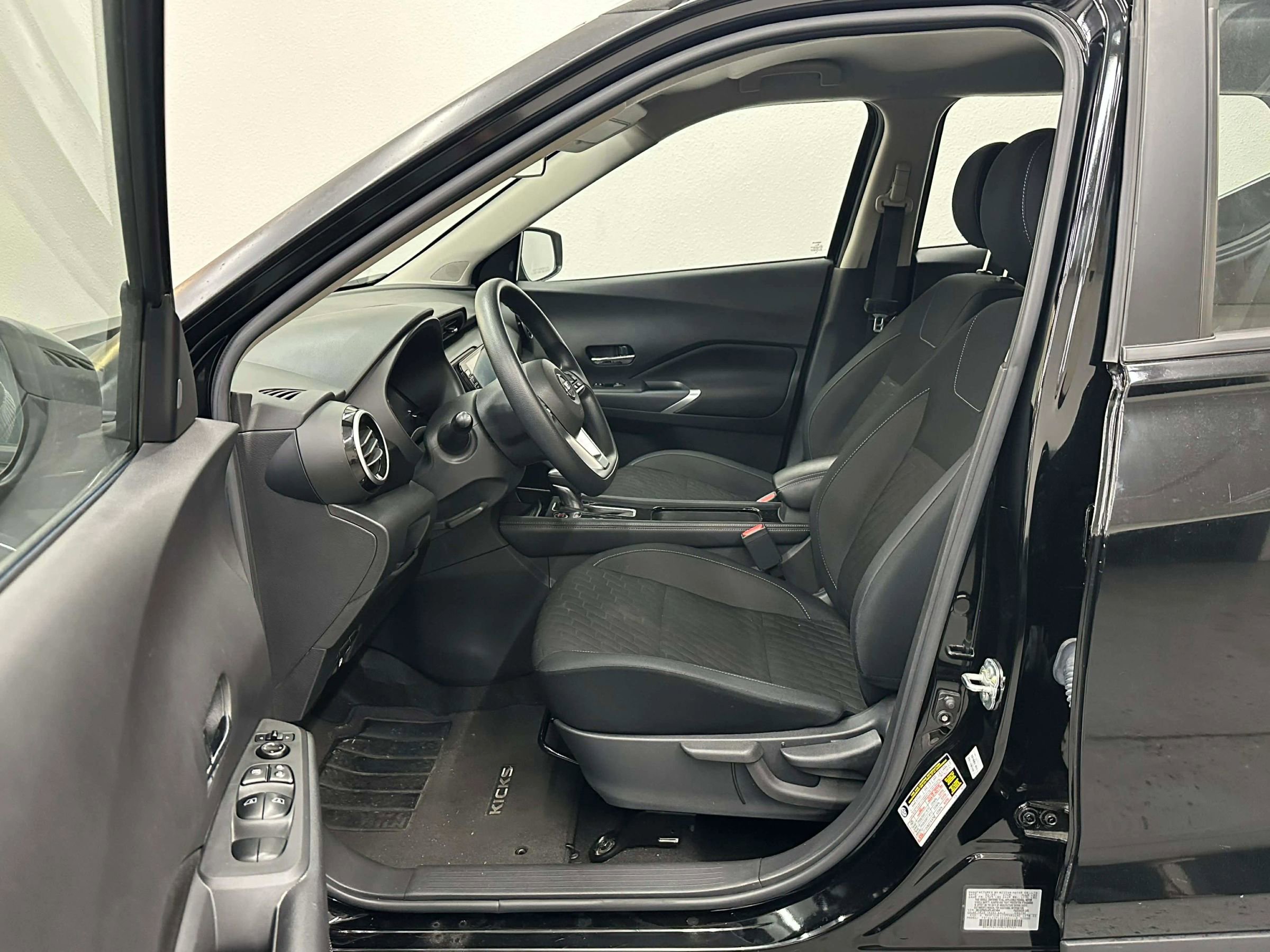 Used 2023 Nissan Kicks SV image 45