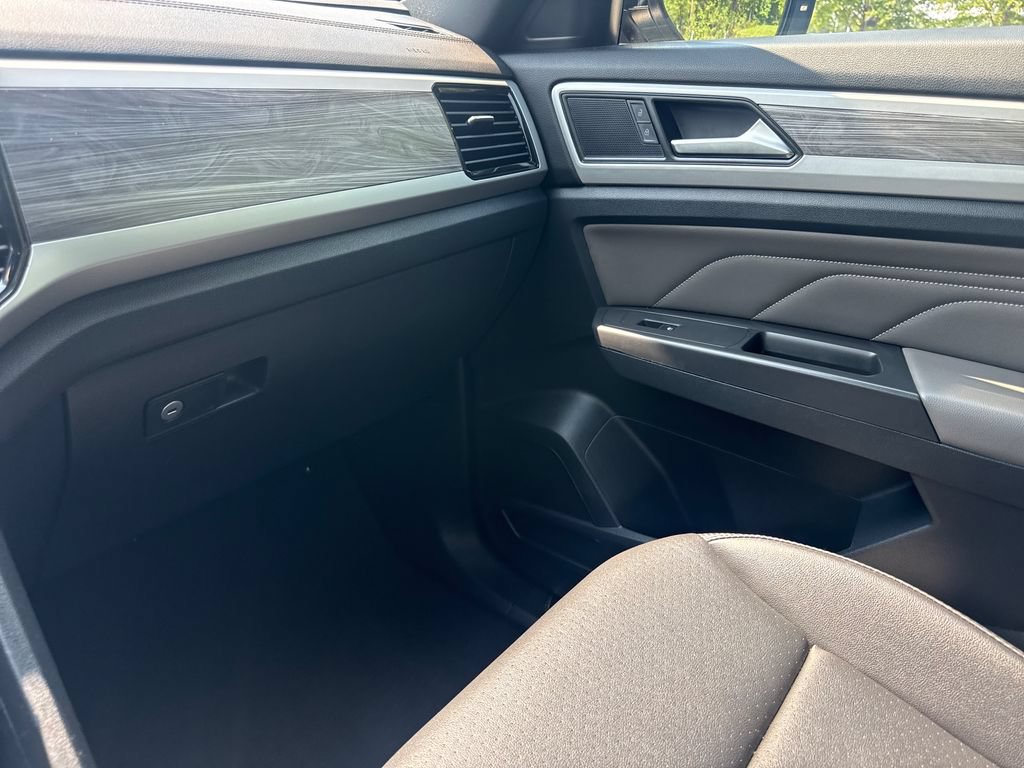 Used 2022 Volkswagen Atlas Cross Sport SE AWD/4WD image 17