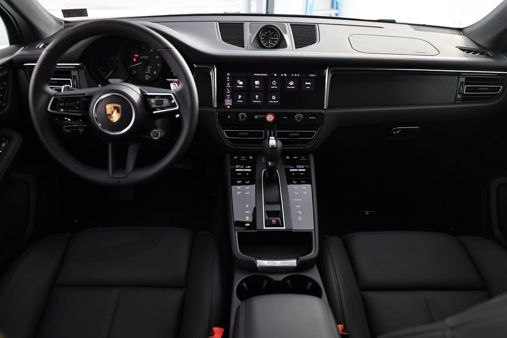 New 2026 Porsche Macan GTS AWD/4WD image 29