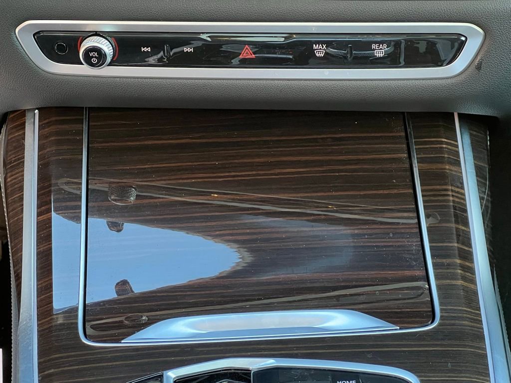 Used 2024 BMW X7 xDrive40i w/ Premium Package image 23