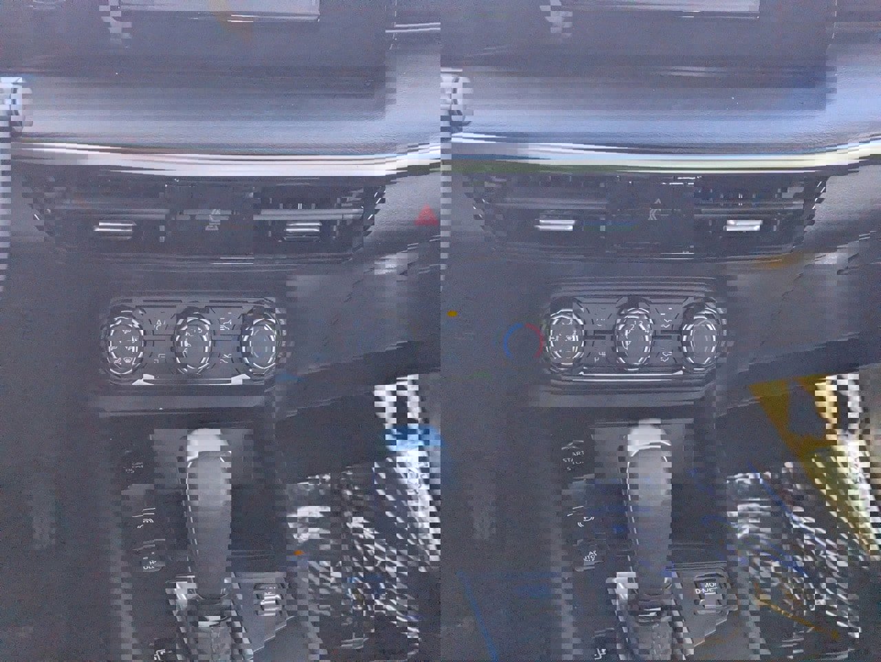 Certified 2025 Nissan Kicks S image 21