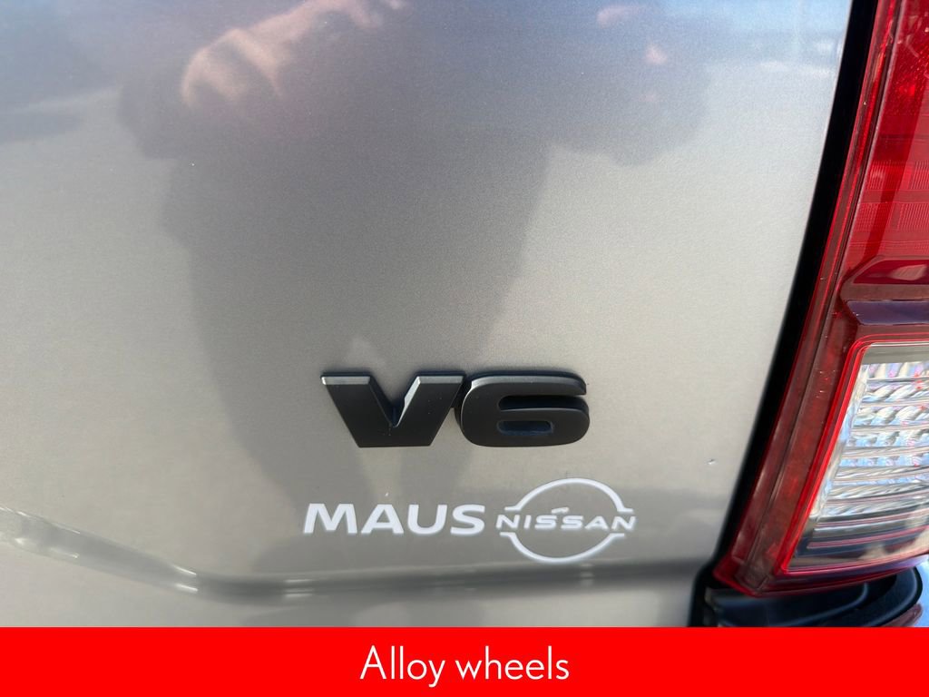 Used 2018 Toyota Tacoma TRD Off-Road image 12