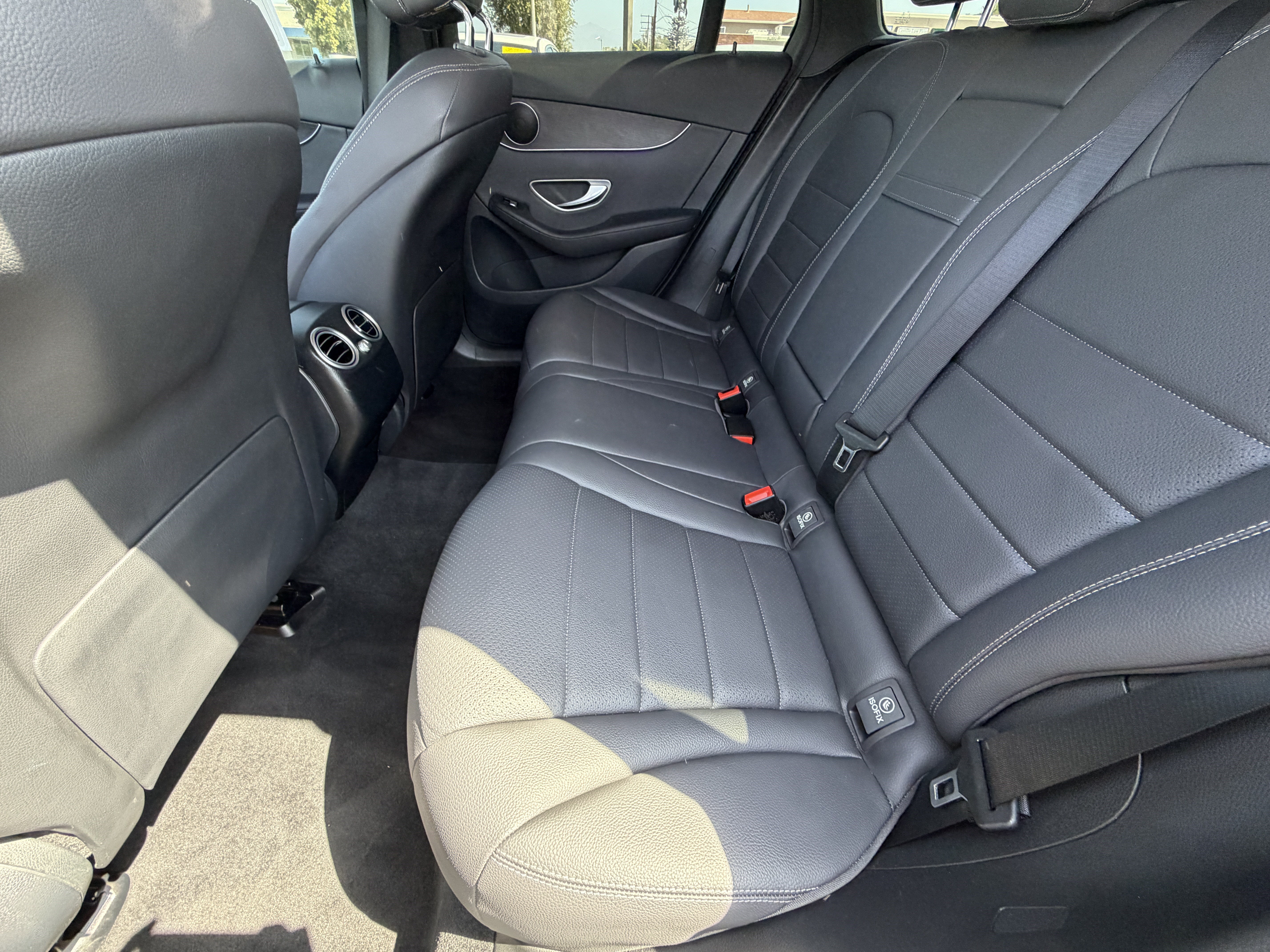 Used 2021 Mercedes-Benz GLC 300 4MATIC image 25