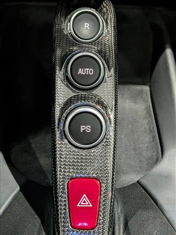 Used 2018 Ferrari 812 Superfast image 15