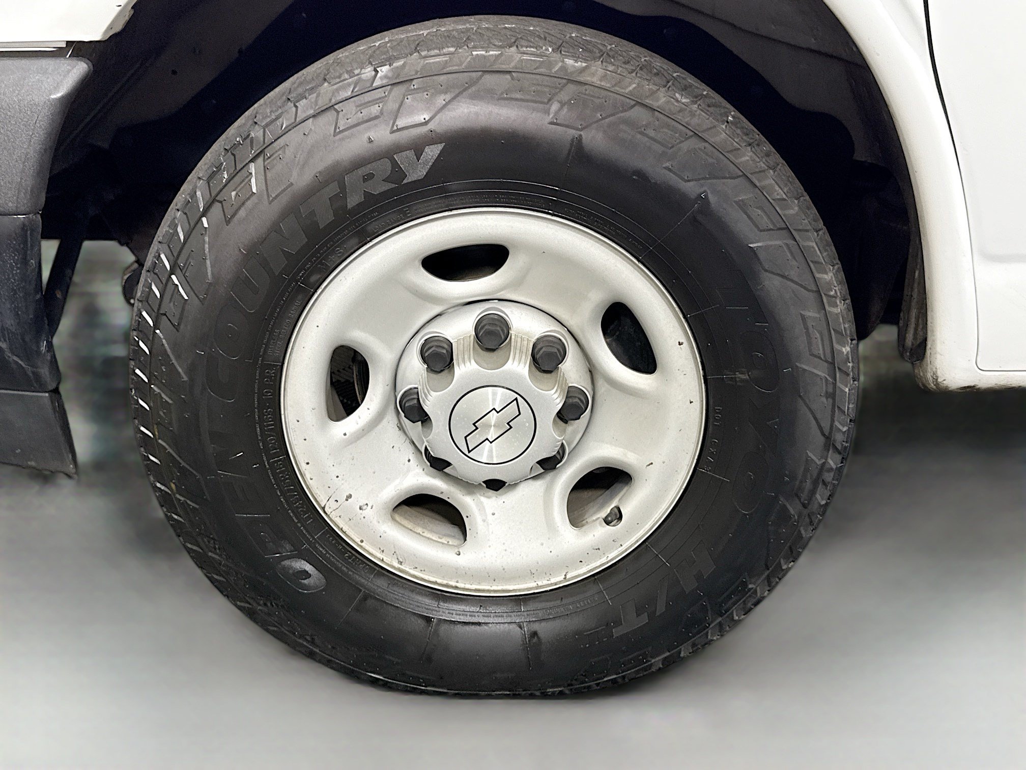 Used 2017 Chevrolet Express 2500 RWD image 31