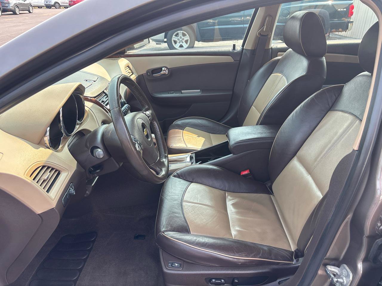 Used 2012 Chevrolet Malibu LTZ FWD image 12