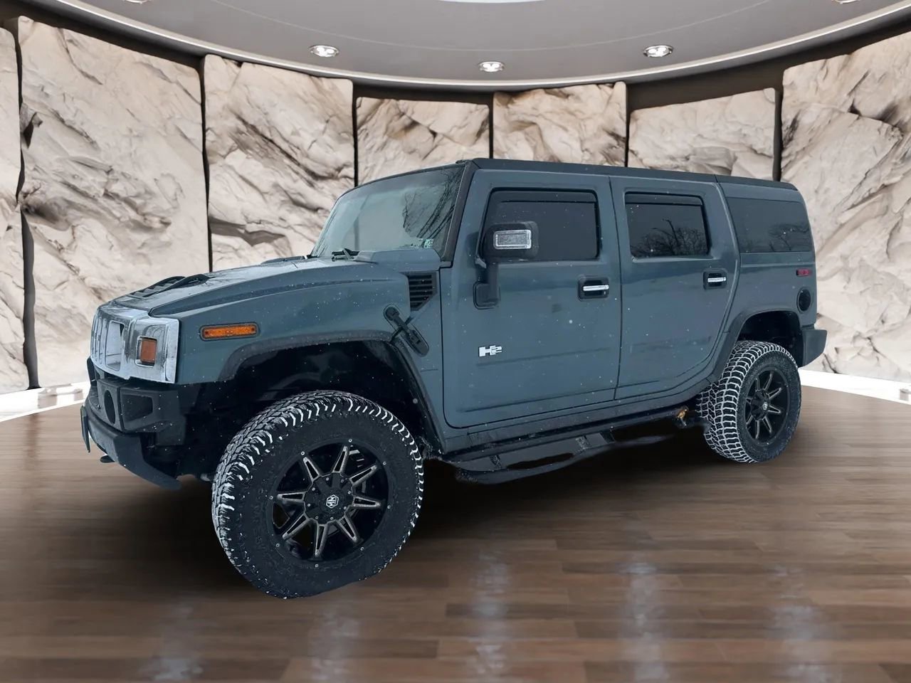 Used 2005 HUMMER H2 w/ Preferred Equipment Group image 1