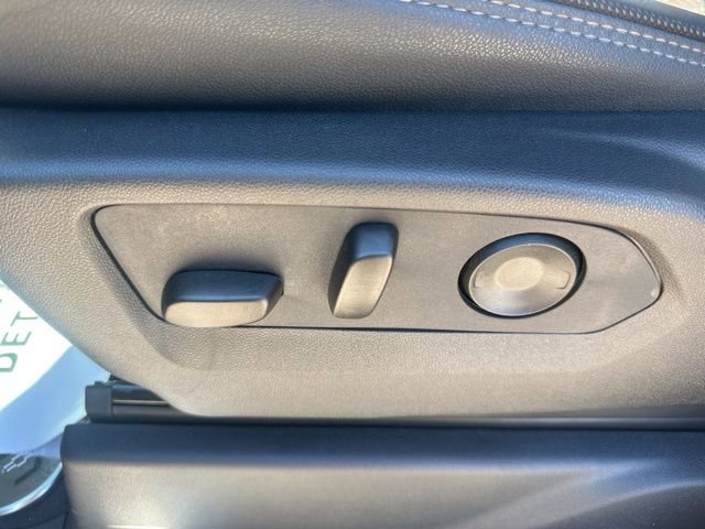 Used 2026 Chevrolet Silverado 3500 High Country w/ Technology Package image 19