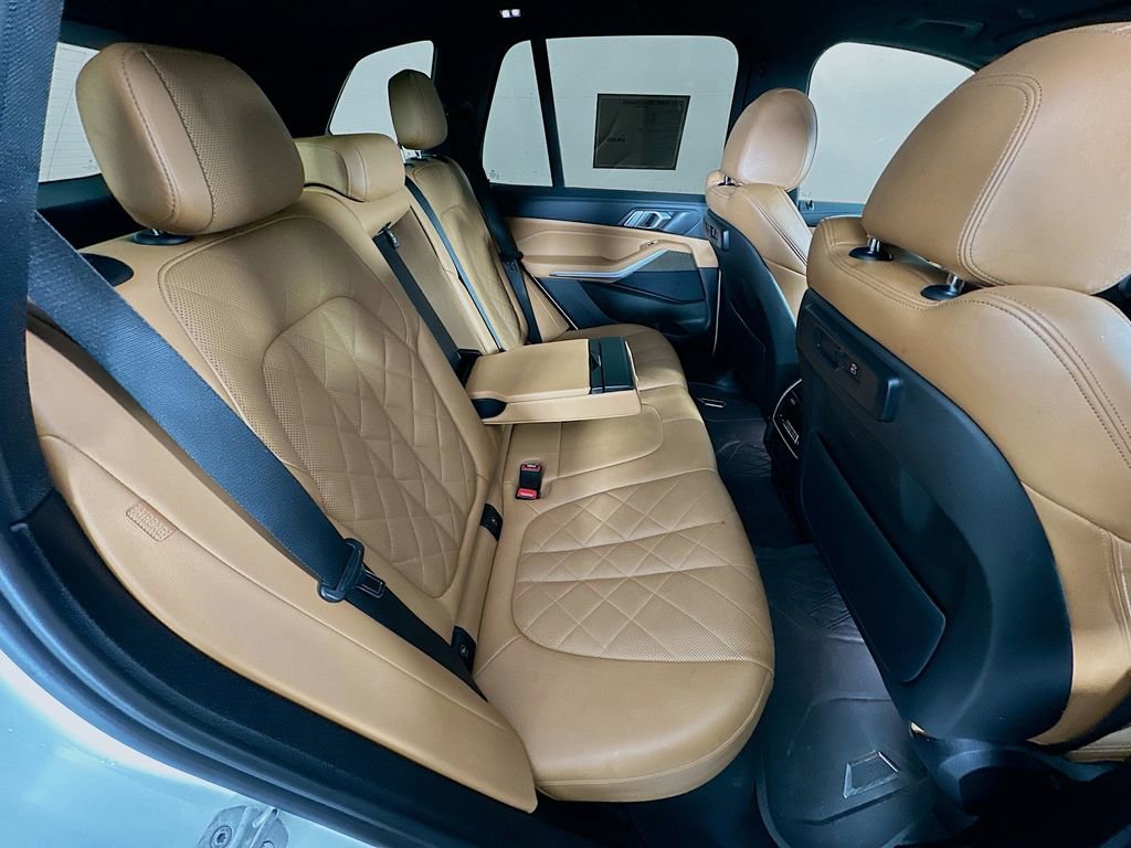 Used 2023 BMW X5 xDrive40i w/ Premium Package image 34