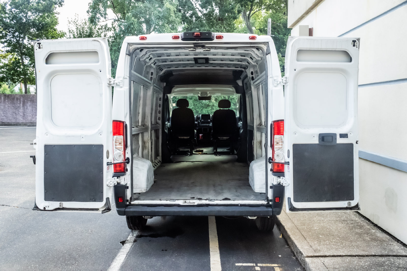 Used 2024 RAM ProMaster 2500 w/ Convenience Group FWD image 19