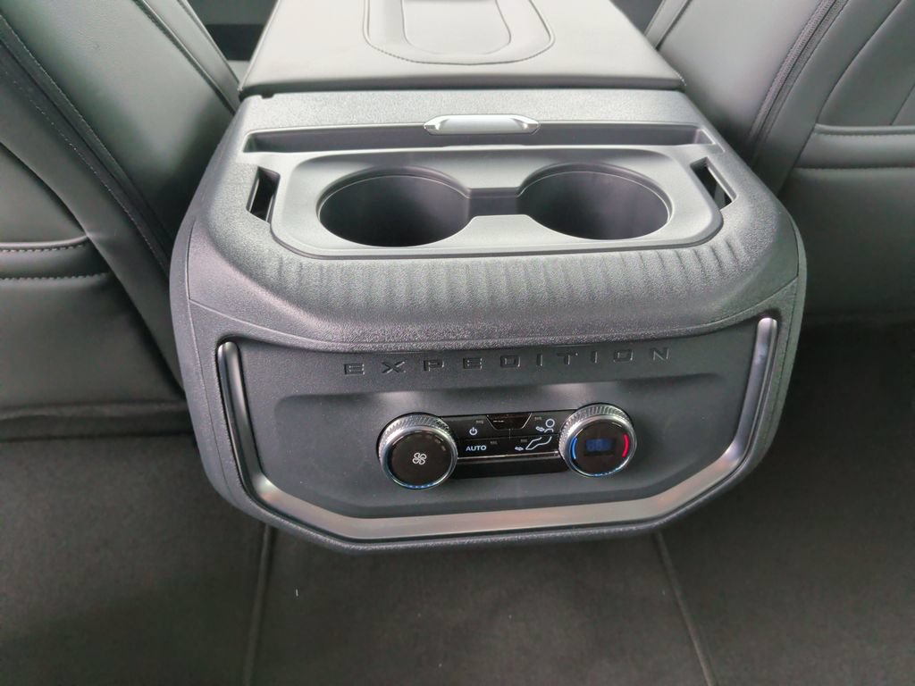 New 2027 Ford Expedition Active AWD/4WD image 16