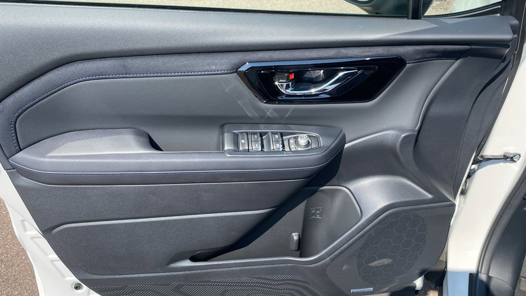 Used 2025 Subaru Forester Limited image 17