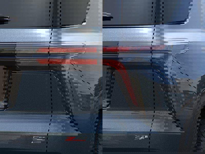 New 2026 Chevrolet Traverse Z71 w/ Driver Confidence Package AWD/4WD image 11