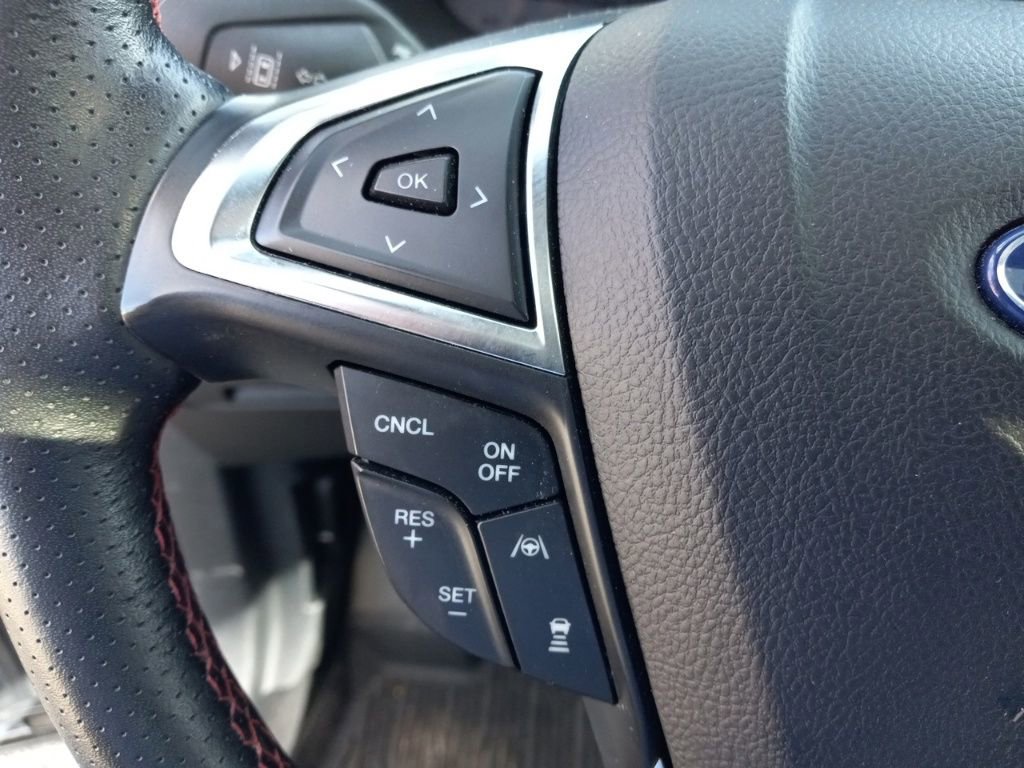 Used 2021 Ford Edge ST-Line w/ Cold Weather Package image 28