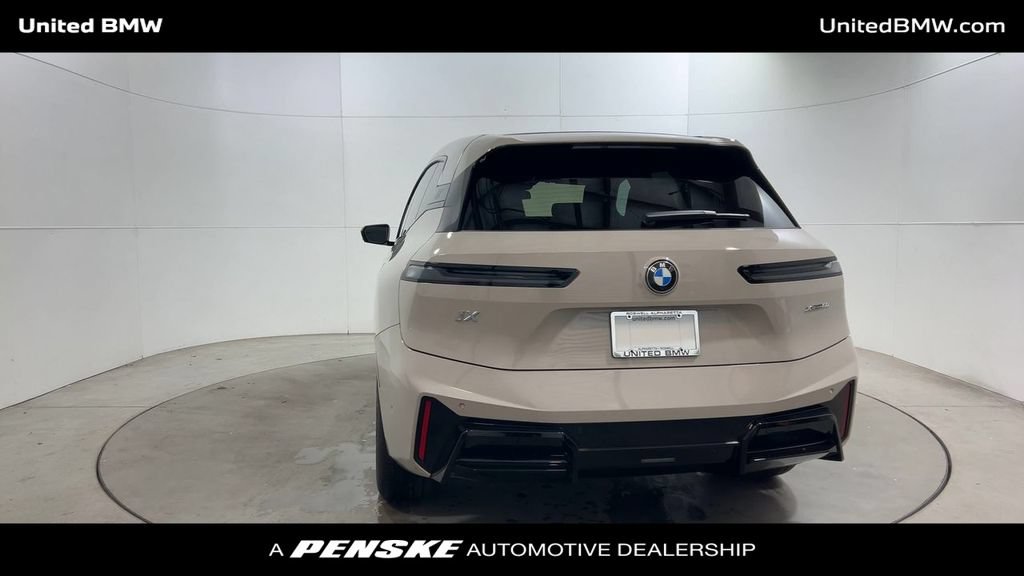 Used 2026 BMW iX xDrive60 w/ M Sport Package AWD/4WD image 7