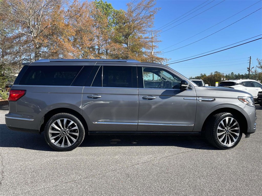 Used 2021 Lincoln Navigator L Reserve w/ Luxury Package image 2