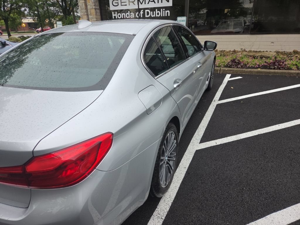 Used 2018 BMW 530i xDrive w/ Premium Package AWD/4WD image 5