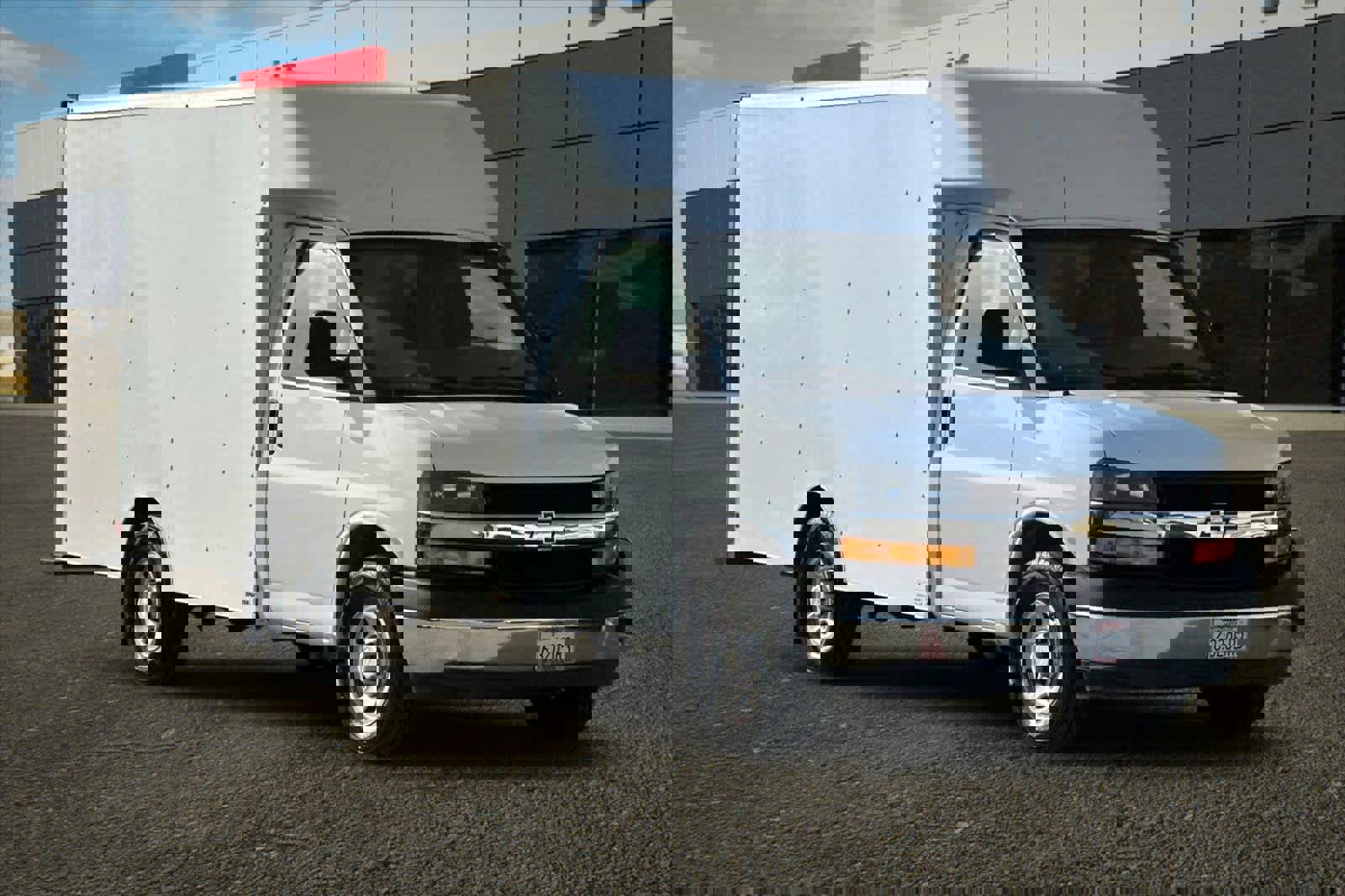 Used 2019 Chevrolet Express 3500 w/ Driver Convenience Package image 10