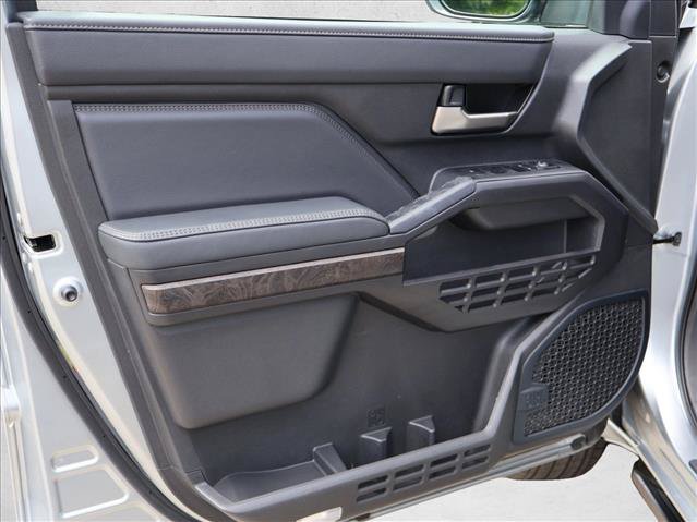 Used 2024 Toyota Tacoma Limited w/ Limited Package (LT) AWD/4WD image 12