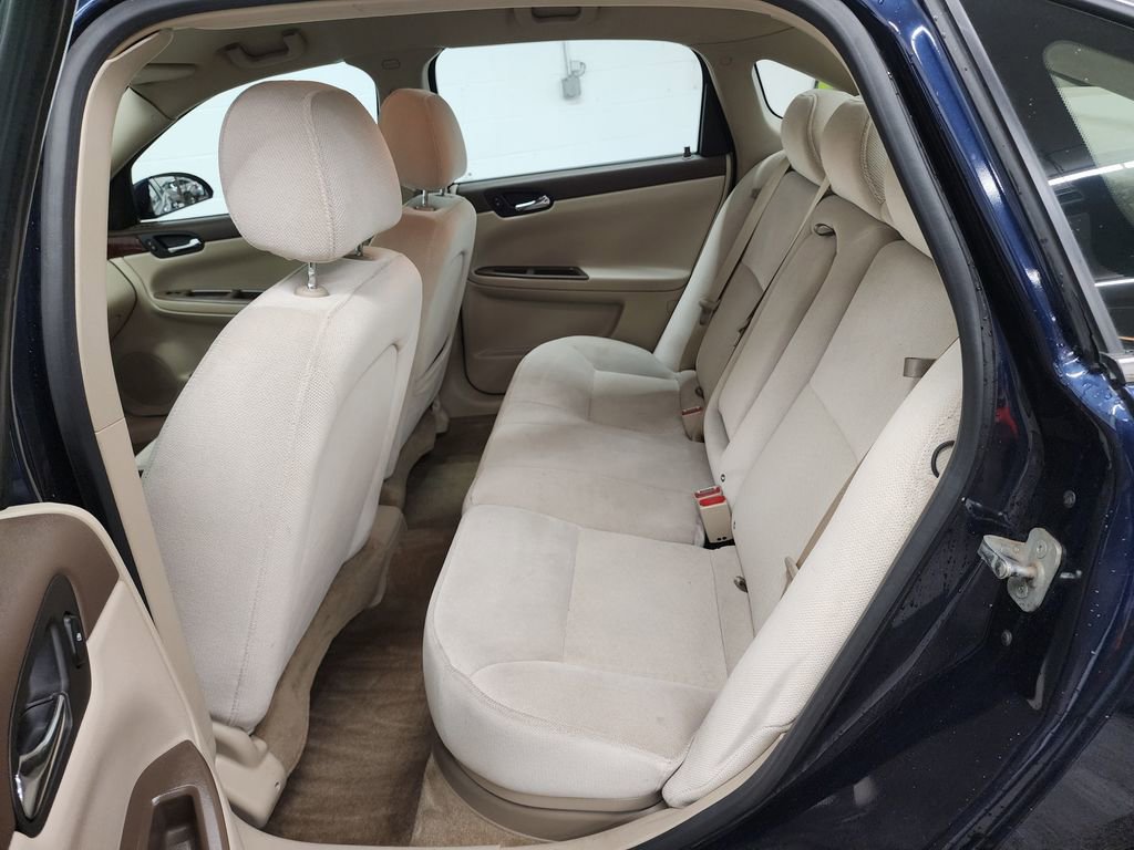 Used 2008 Chevrolet Impala LT FWD image 22