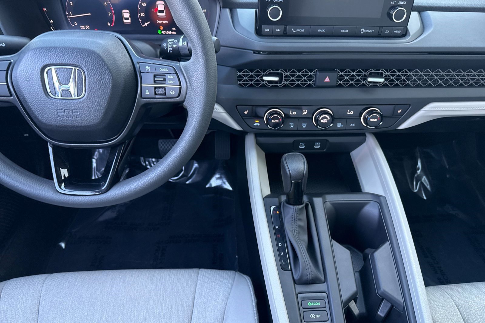 Certified 2025 Honda Accord SE image 28