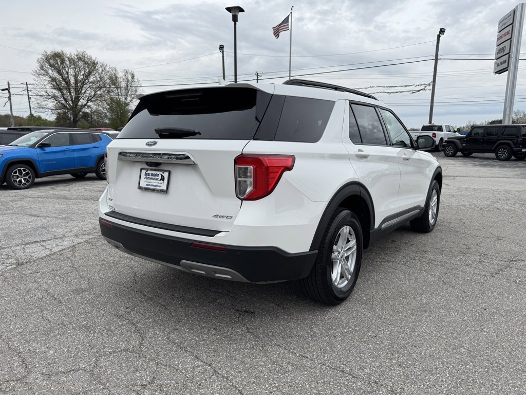 Used 2022 Ford Explorer XLT w/ Equipment Group 202A image 9