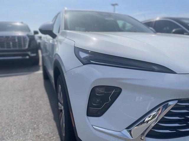 New 2025 Buick Enclave Preferred w/ Power Package image 9