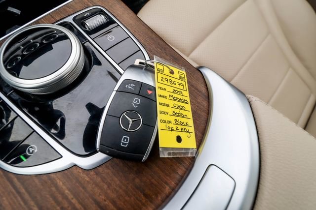 Used 2019 Mercedes-Benz C 300 4MATIC Sedan image 12
