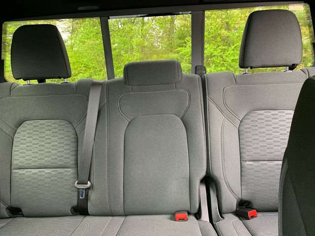 Used 2025 RAM 1500 Big Horn AWD/4WD image 24