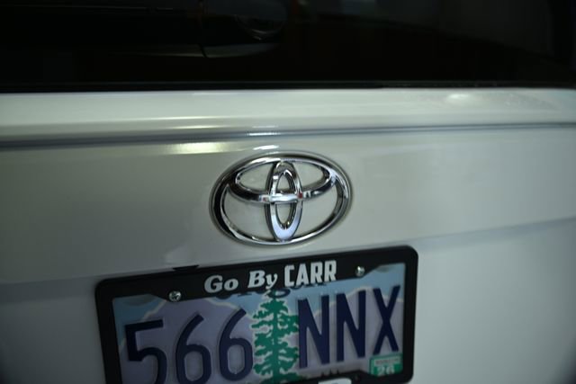 Used 2022 Toyota RAV4 LE image 15