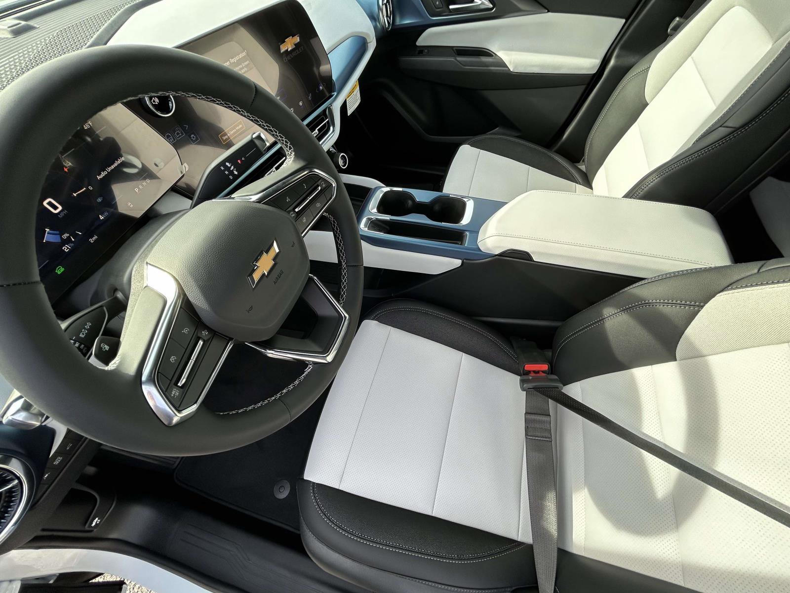 New 2026 Chevrolet Equinox EV LT image 9