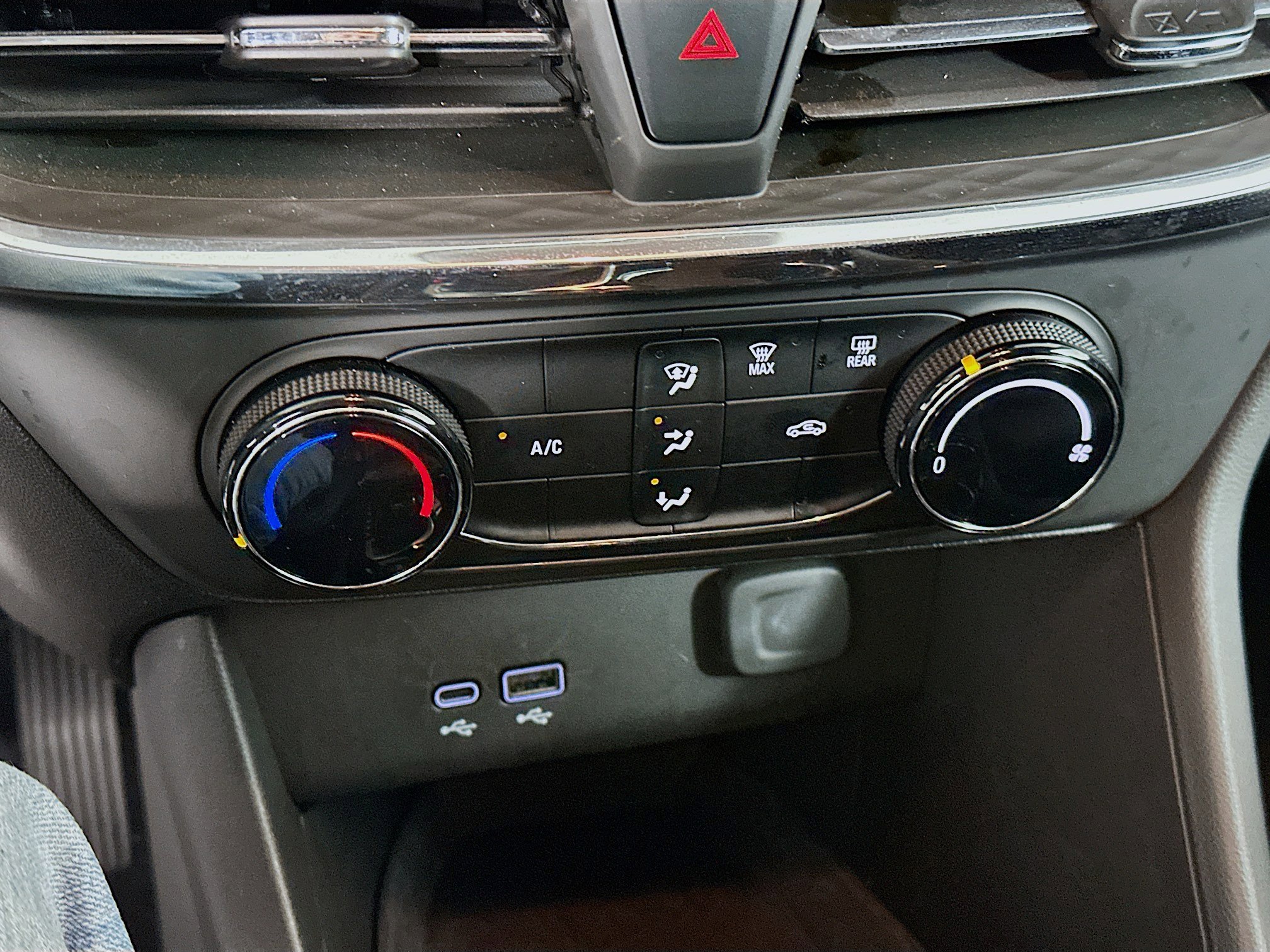 Used 2025 Buick Encore GX Preferred image 24