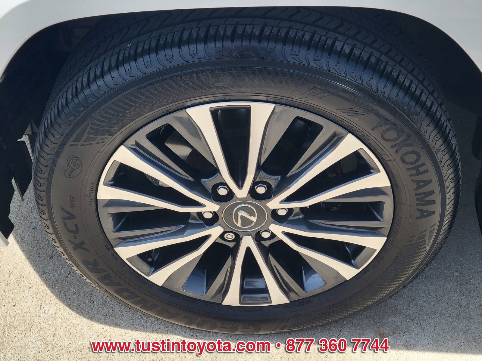 Used 2024 Lexus LX 600 600 Premium w/ Interior Upgrade Package image 9