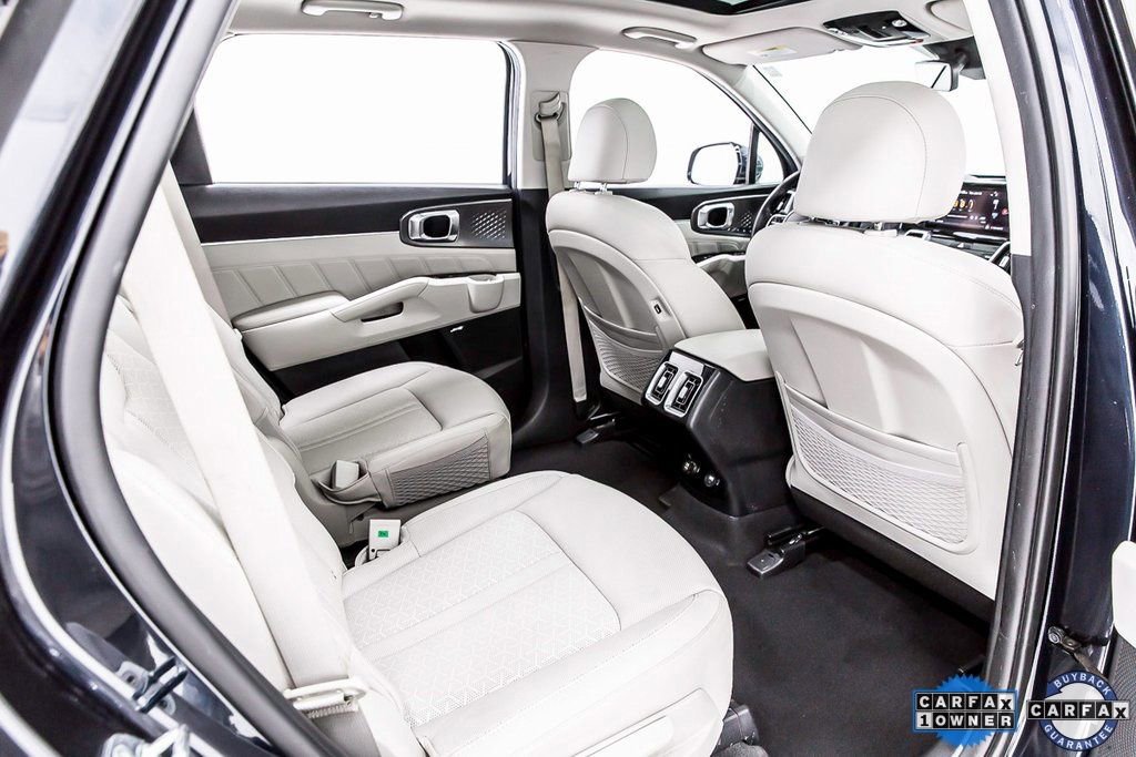 Used 2022 Kia Sorento SX Prestige w/ Panoramic Sunroof Package image 33