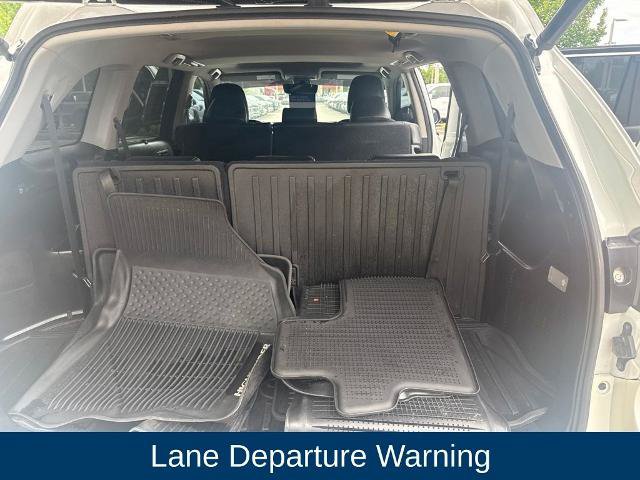 Used 2019 Toyota Highlander XLE AWD/4WD image 9