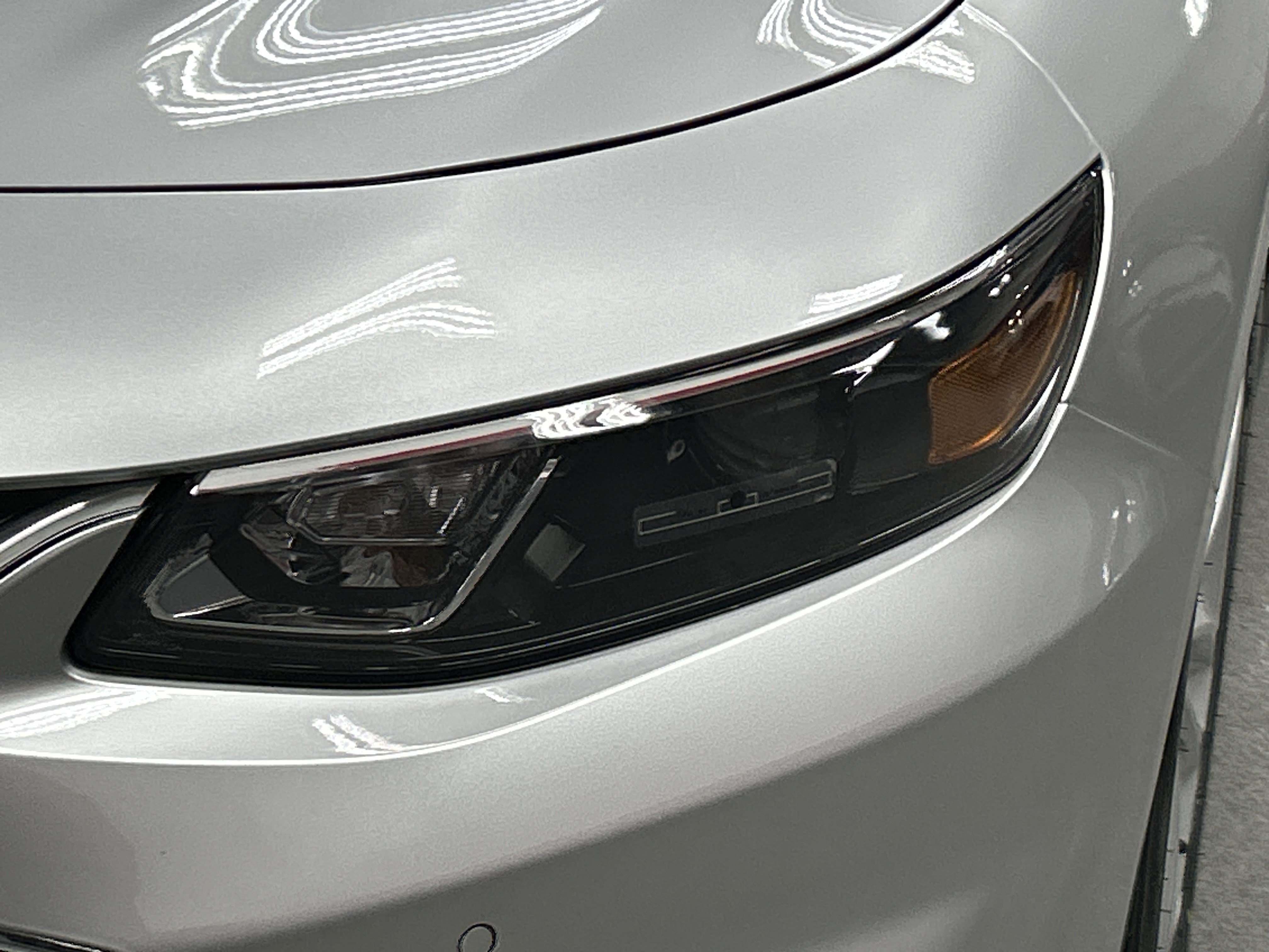 Used 2017 Chevrolet Malibu LT w/ Leather Package FWD image 7