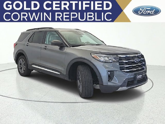 Used 2025 Ford Explorer Active w/ Active Comfort Package AWD/4WD image 9