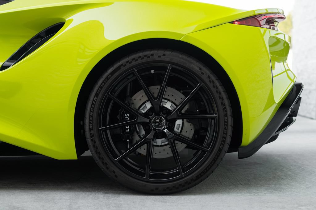 Used 2025 Lotus Emira RWD image 13