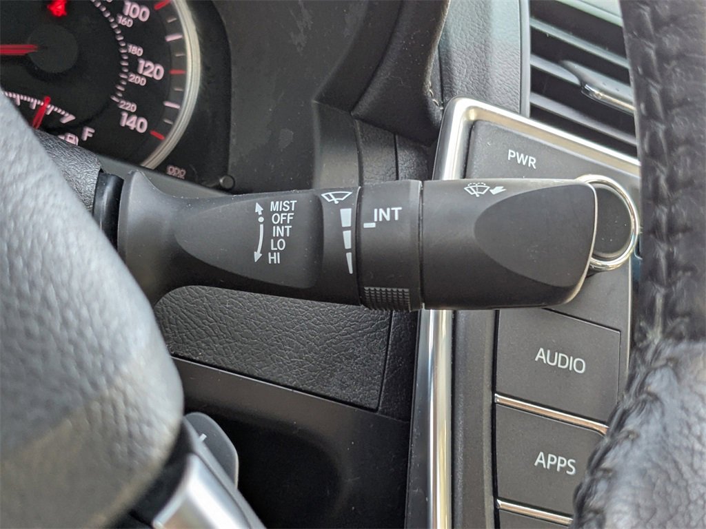 Used 2015 Toyota Camry image 34