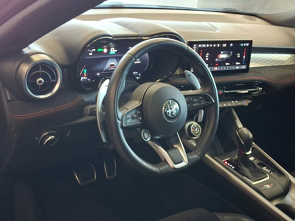 Used 2024 Alfa Romeo Tonale Veloce image 25